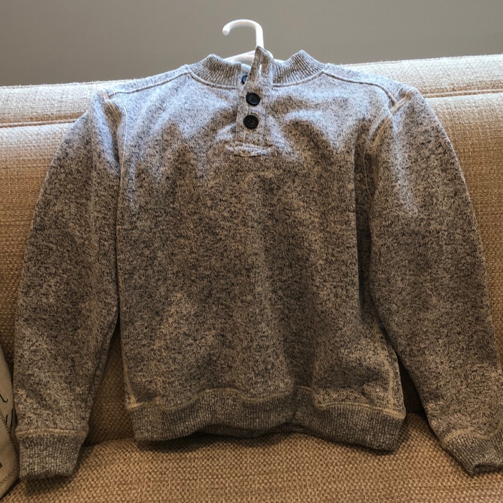 NWOT!  Adorable gray knit sweater fleece interior